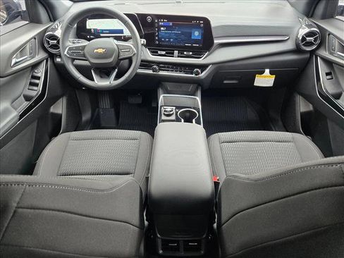New 2026 Chevrolet Equinox LT w/ LPO, Floor Liner Package image 15