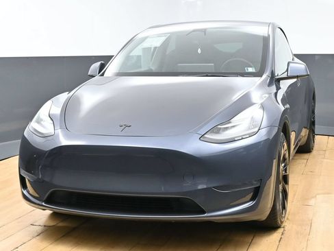 Used 2023 Tesla Model Y Long Range AWD/4WD image 4