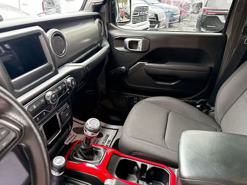 Used 2022 Jeep Gladiator Sport image 26