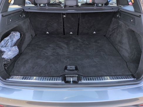 Used 2018 Mercedes-Benz GLC 300 4MATIC image 23