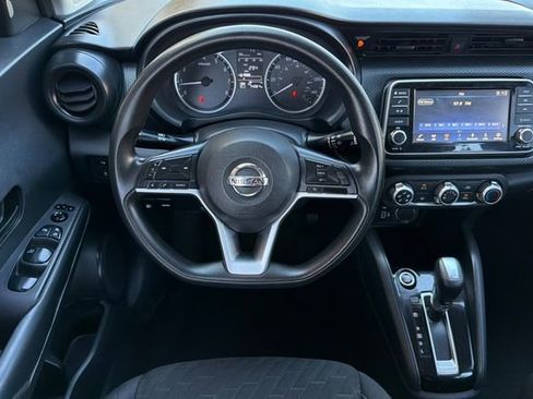 Used 2021 Nissan Kicks S FWD image 17