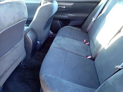Used 2015 Nissan Altima 2.5 S w/ Sport Value Package image 7