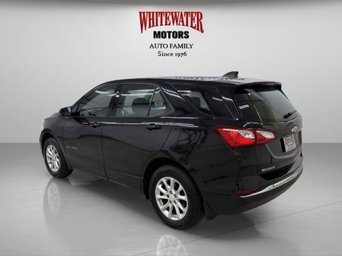 Used 2018 Chevrolet Equinox LS AWD/4WD image 2