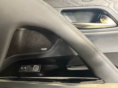 Used 2024 Lexus LX 600 4WD w/ Premium Package image 39