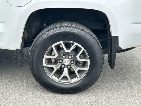 Used 2022 GMC Canyon AT4 image 13