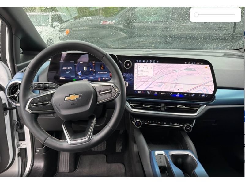 Used 2025 Chevrolet Equinox EV LT w/ Convenience Package FWD image 5