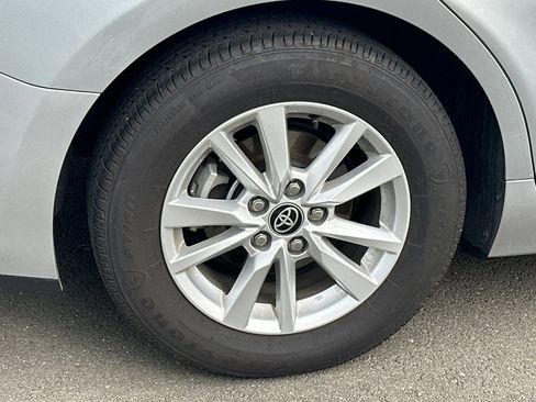 Used 2025 Toyota Camry SE image 7