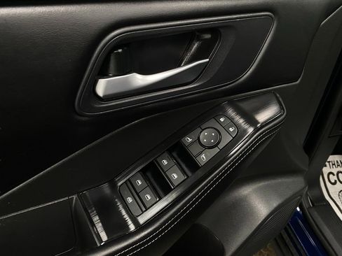 Certified 2025 Nissan Rogue SV image 30