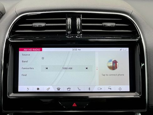 Used 2020 Jaguar XE S image 24