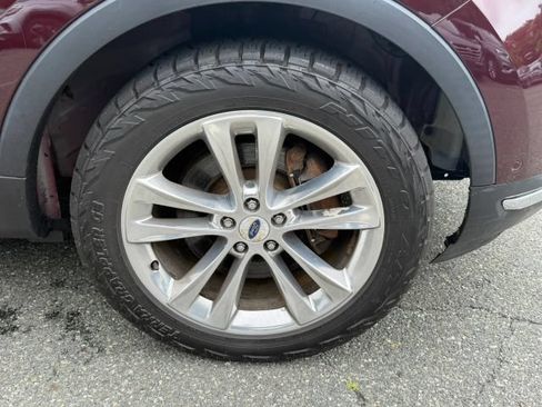 Used 2018 Ford Explorer Limited w/ Equipment Group 301A AWD/4WD image 9