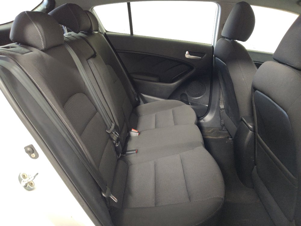 Used 2017 Kia Forte LX FWD image 19
