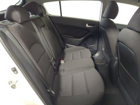 Used 2017 Kia Forte LX FWD image 19