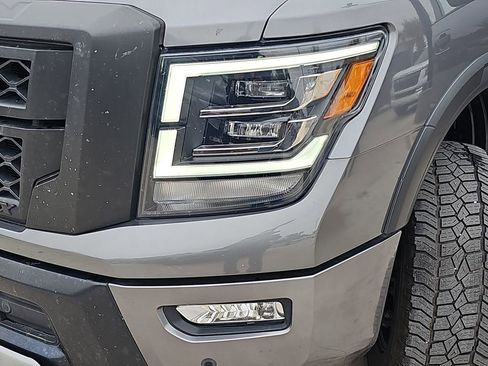 Used 2023 Nissan Titan PRO-4X image 34