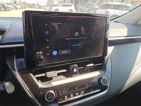 Used 2025 Toyota Corolla LE image 21