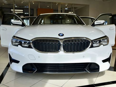 Used 2020 BMW 330i xDrive Sedan w/ Driving Assistance Package image 2