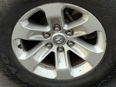 Used 2020 RAM 1500 Laramie image 12