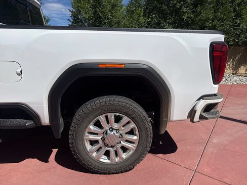 Used 2020 GMC Sierra 2500 Denali w/ Denali Ultimate Package AWD/4WD image 35