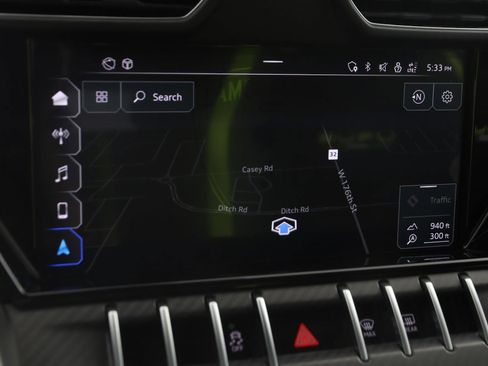 Used 2022 Lamborghini Urus image 9