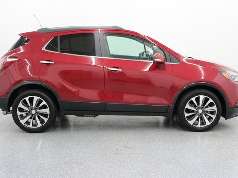Used 2019 Buick Encore Essence FWD image 2