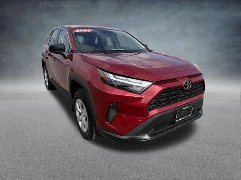 Used 2023 Toyota RAV4 LE AWD/4WD image 8