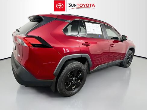 Used 2025 Toyota RAV4 XLE w/ Convenience Package FWD image 4