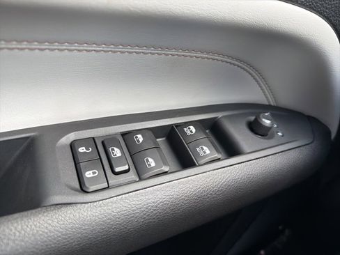 New 2026 Jeep Compass Limited image 19