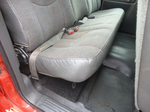 Used 2004 Chevrolet Silverado 1500 W/T image 46