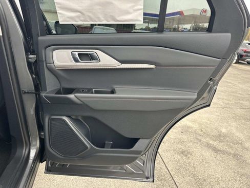 New 2026 Ford Explorer Active w/ Active Comfort Package image 16
