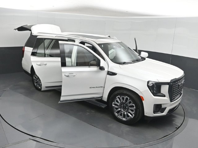 Used 2023 GMC Yukon Denali Ultimate AWD/4WD image 63