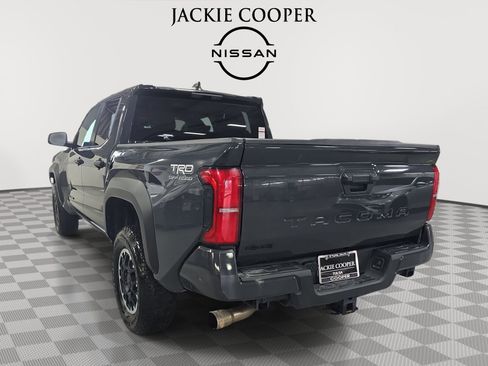 Used 2024 Toyota Tacoma TRD Off-Road AWD/4WD image 7