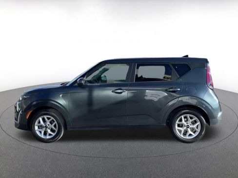 Used 2025 Kia Soul LX w/ LX Technology Package image 9