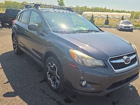Used 2015 Subaru Crosstrek 2.0i Premium w/ Moonroof Package AWD/4WD image 3