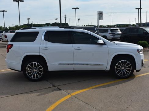 Used 2023 GMC Acadia Denali AWD/4WD image 4
