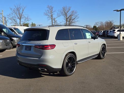 New 2026 Mercedes-Benz GLS 450 4MATIC image 3