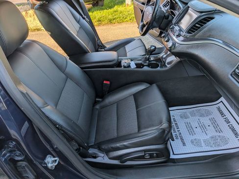 Used 2018 Chevrolet Impala LT FWD image 38