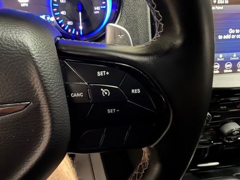 Used 2018 Chrysler 300 S AWD/4WD image 31