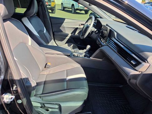 Certified 2025 Toyota Camry SE w/ Convenience Package FWD image 11