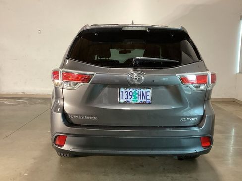 Used 2015 Toyota Highlander XLE image 20