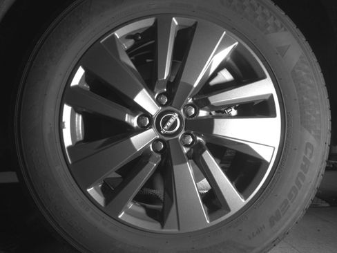 Used 2025 Nissan Pathfinder SV FWD image 17