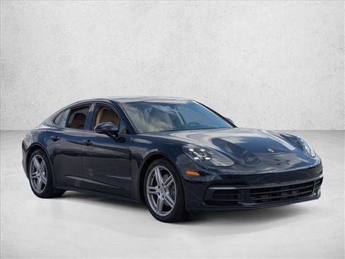Used 2020 Porsche Panamera 4 image 3