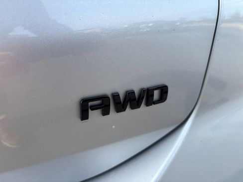 Used 2020 Chevrolet Equinox Premier w/ Premier Redline Edition image 12