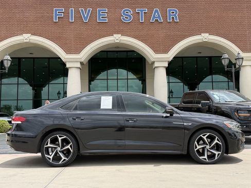 Used 2020 Volkswagen Passat 2.0T R-Line FWD image 3