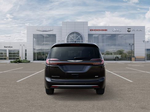 New 2026 Chrysler Pacifica Select AWD/4WD image 8