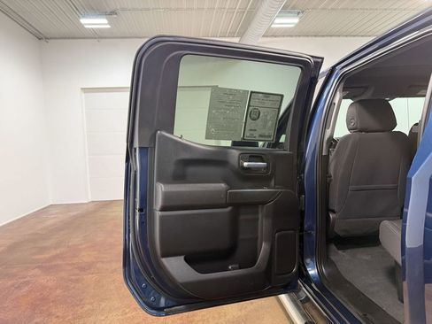 Used 2021 Chevrolet Silverado 1500 LT w/ Z71 Off-Road Package image 47