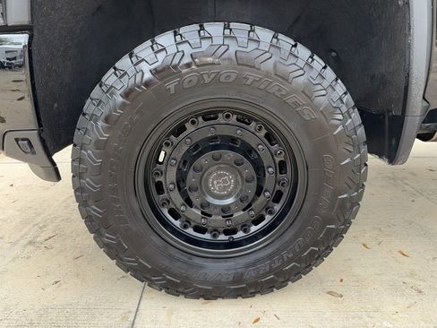 Used 2024 Chevrolet Silverado 2500 Custom w/ Custom Value Package image 46