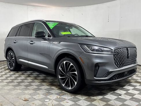 Used 2025 Lincoln Aviator Reserve w/ Equipment Group 201A AWD/4WD image 1