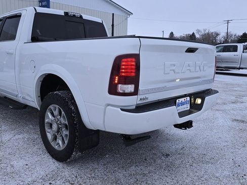 Used 2018 RAM 2500 Limited image 11