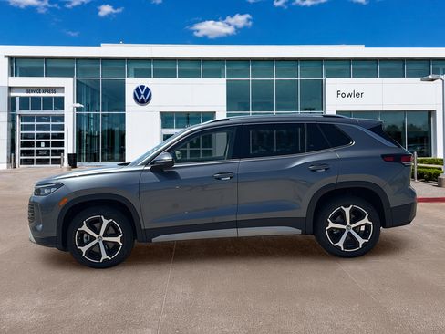 New 2026 Volkswagen Tiguan SE AWD/4WD image 8