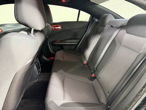 Used 2018 Dodge Charger SXT Plus RWD image 18