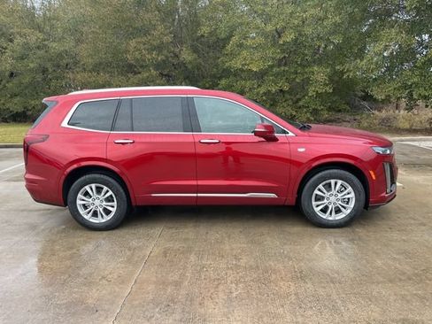 New 2025 Cadillac XT6 Luxury FWD image 10